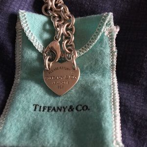 Return to Tiffany’s heart tag necklace